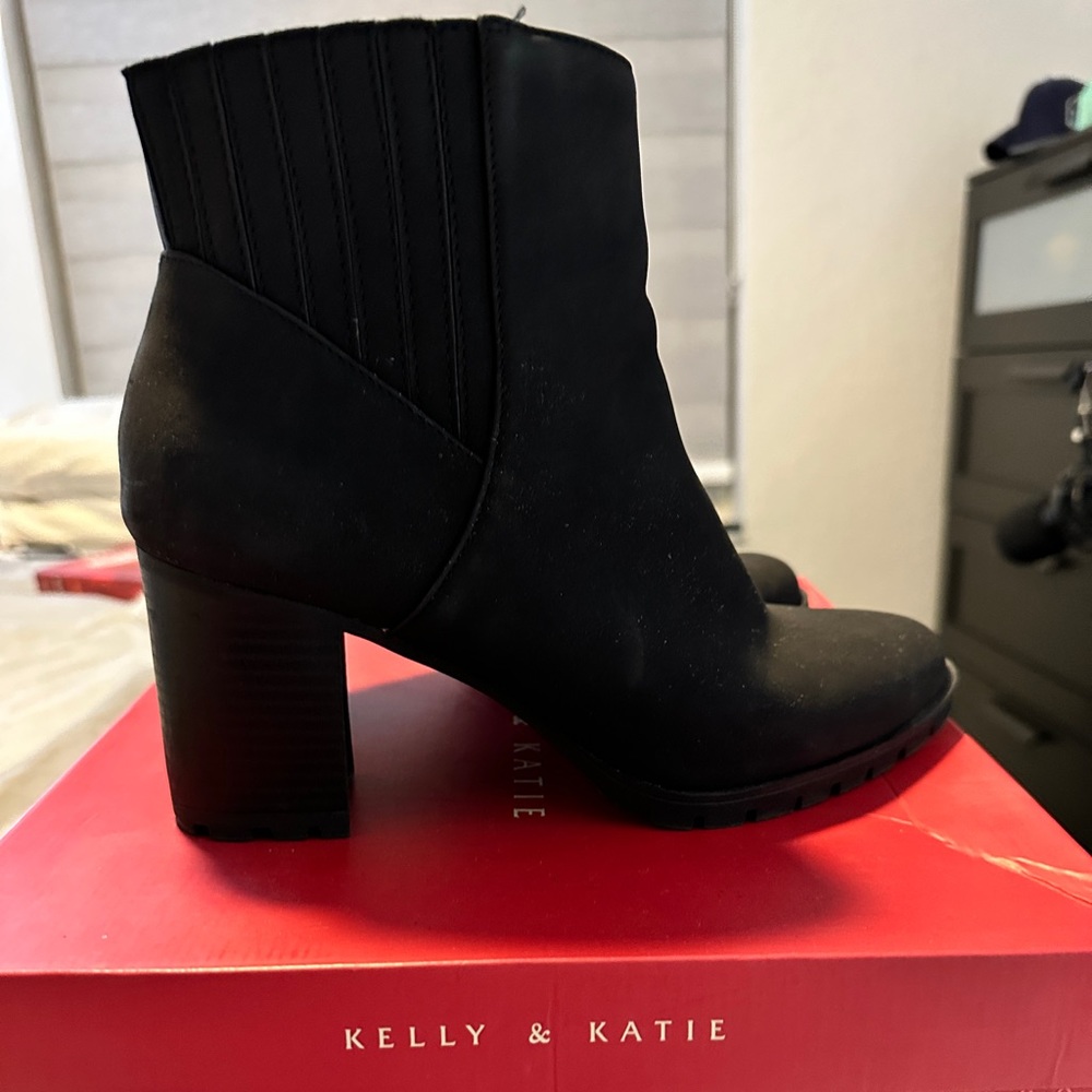 Booties - Picture 4 of 5
